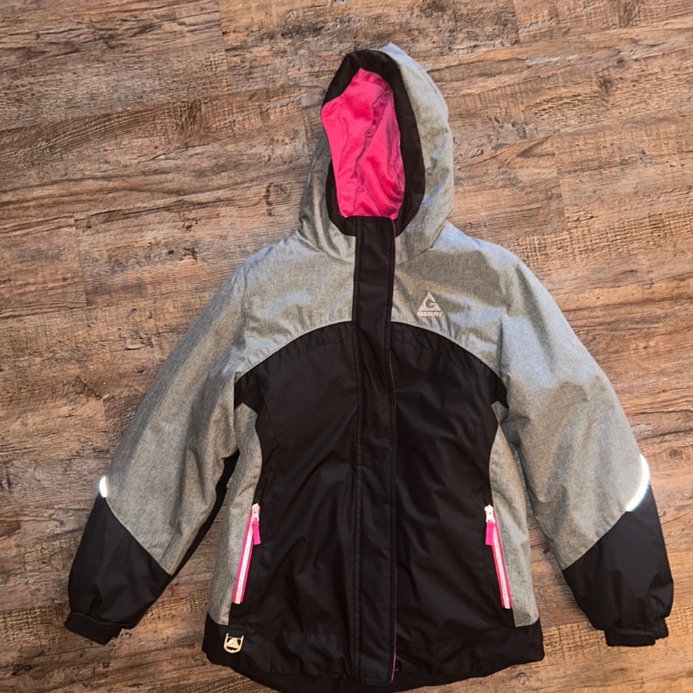 Gerry brand girls multi layer ski coat. Size 14-16